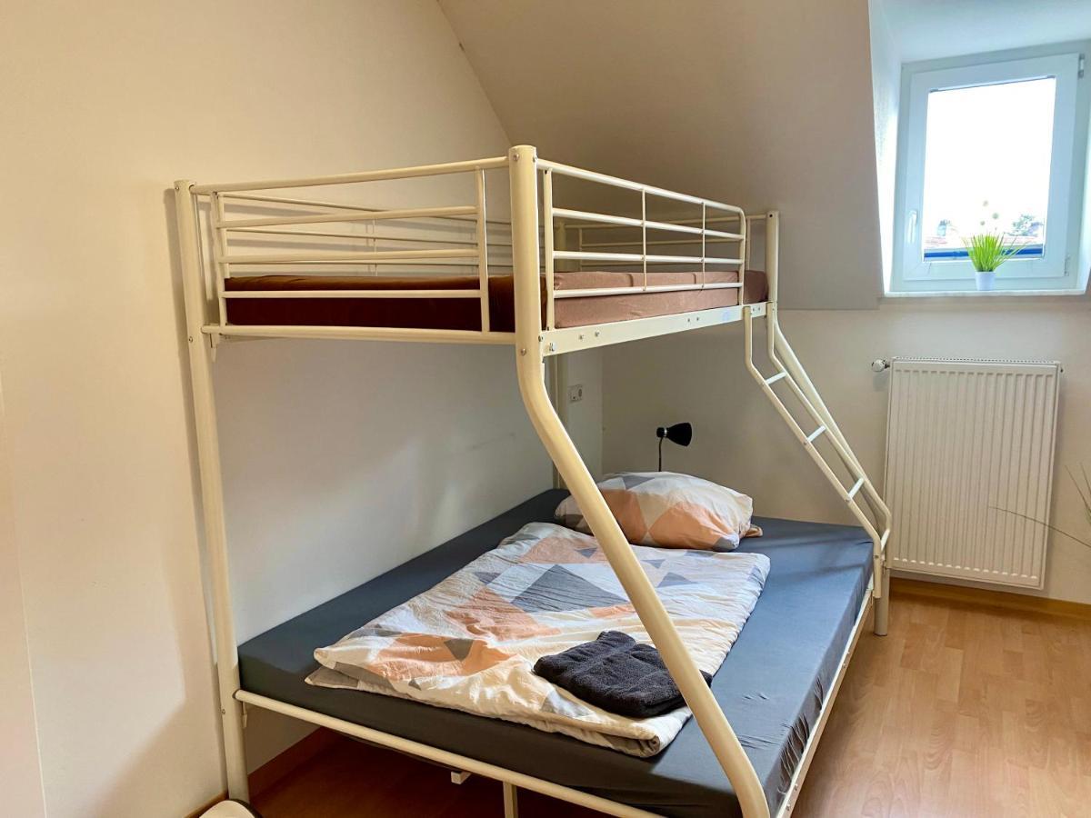 Apartments Lissy I Und II Нойнкирхен Екстериор снимка