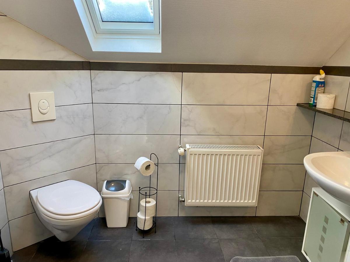 Apartments Lissy I Und II Нойнкирхен Екстериор снимка
