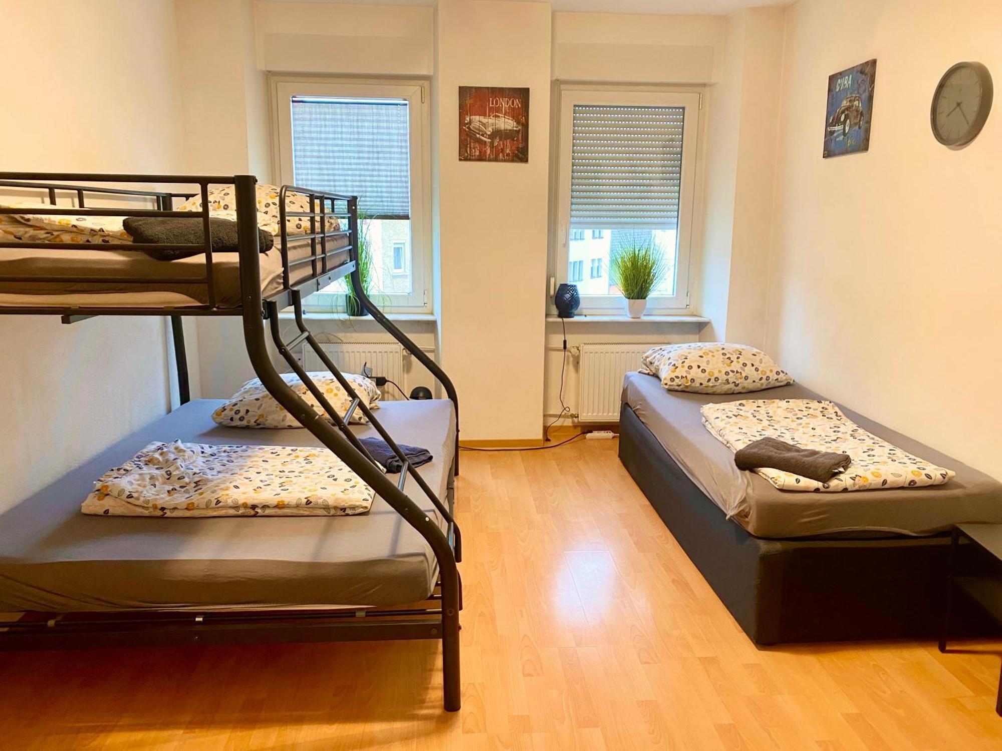 Apartments Lissy I Und II Нойнкирхен Екстериор снимка